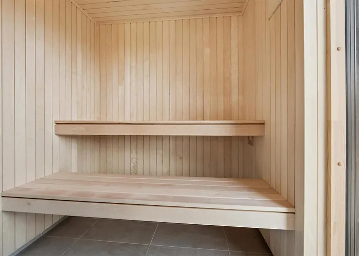 Дом отдыха Awesome In With Sauna Norre Nebel